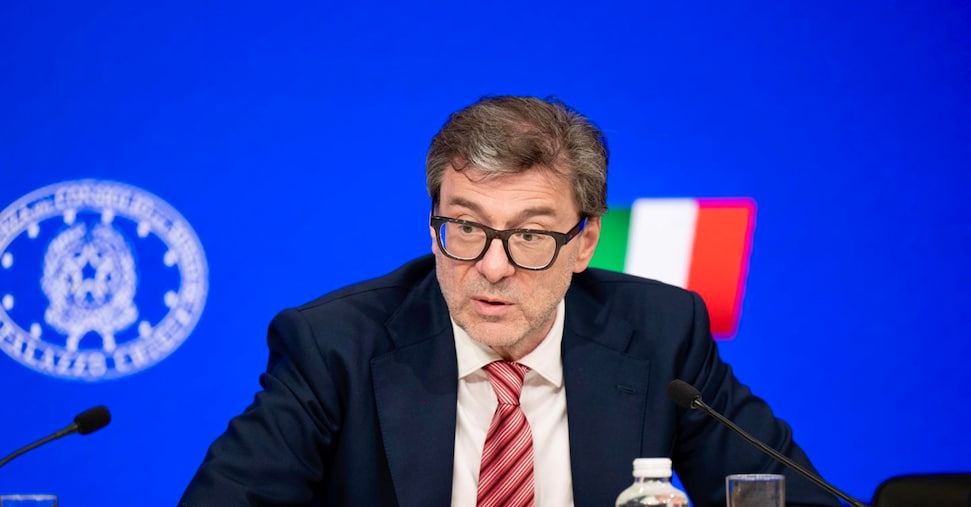 Giorgetti: Unicredit con Banco BPM hace lo que quiere