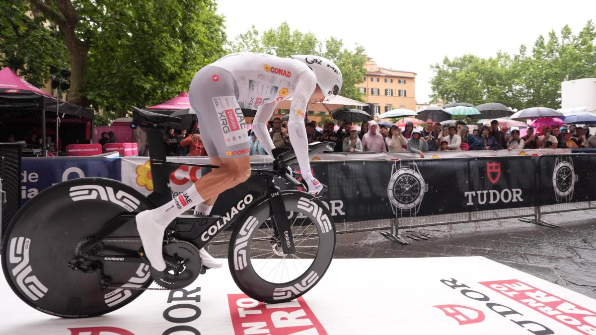 Giro d'Italia, Clasificación general: Ayuso se acorta en el Toro.