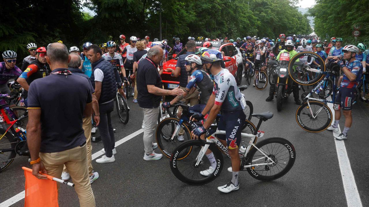 Giro d'Italia: Jai Hindley Out - Victoria de Kaden Groves