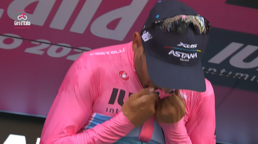 Giro d'Italia, Stop 8 Highlights: Vince Plapp, Ulysses Rosa camisa