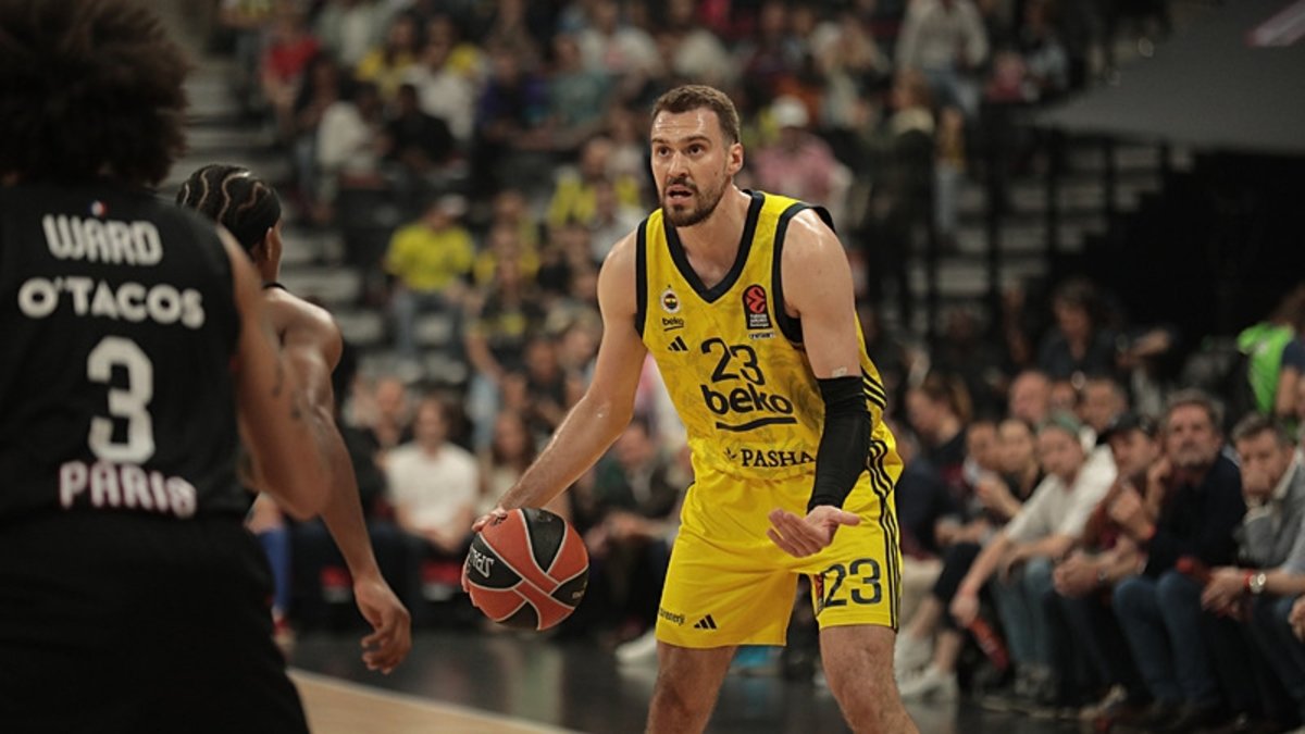 Gracias al jugador de baloncesto nacional de Marko Guduric