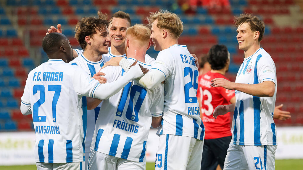Hansa Rostock obtiene un trío importante