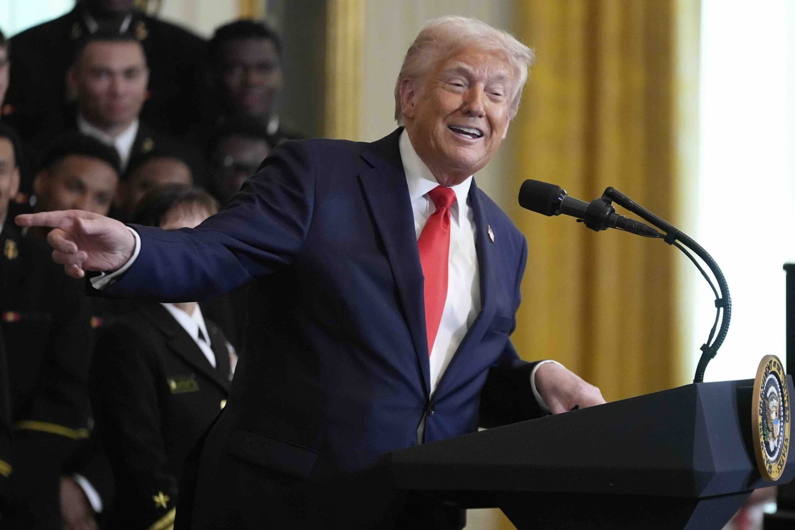 Incluso los republicanos de MAGA critican a Trump por el
