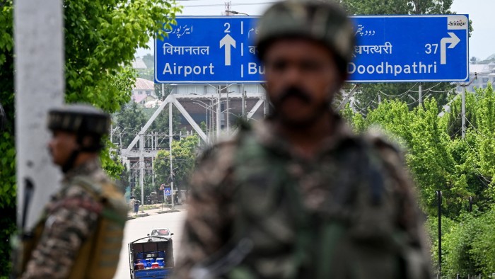 India y Pakistán anuncian el alto el fuego
