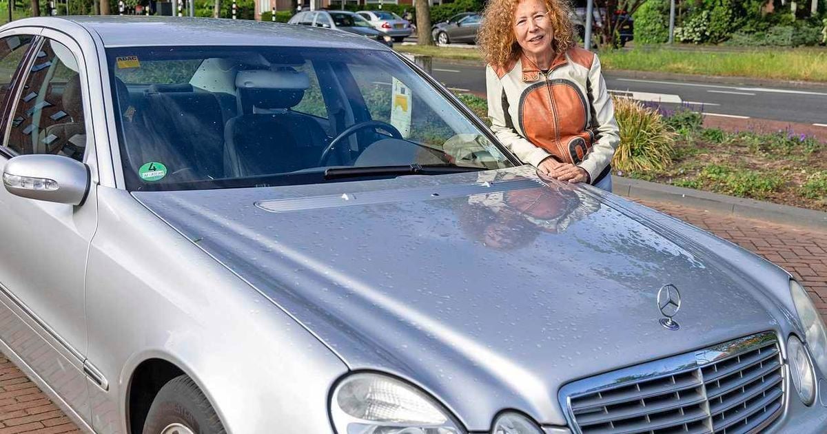 Iris volvió a comprar su auto años después de la