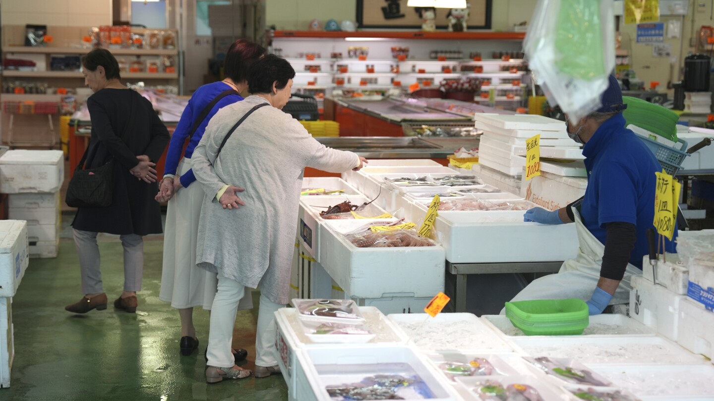 Japón afirma que China levantará la prohibición de las importaciones