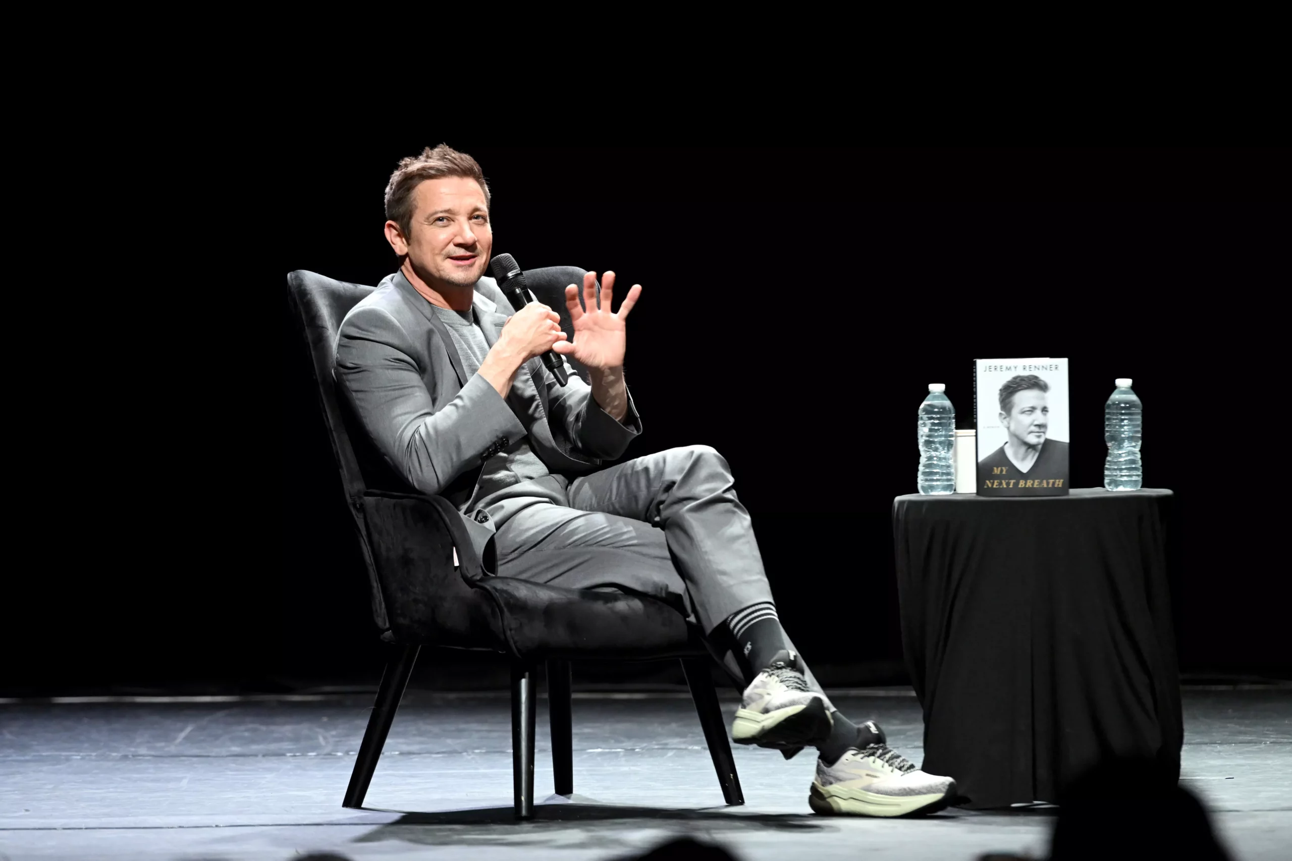Jeremy Renner estaba "enojado" sobre su resurgimiento
