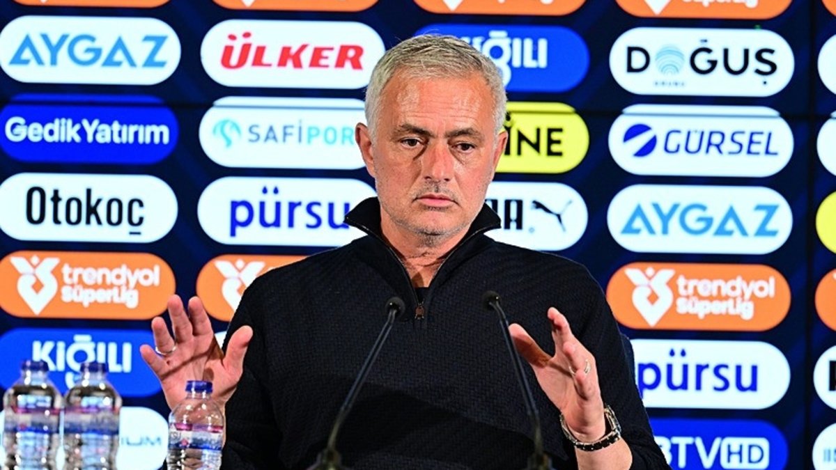 José Mourinho perdió el campeonato como Jorge Jesus en Derby
