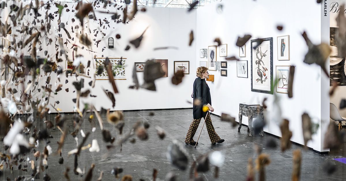 Jubiladora de la feria de arte Kunstrai muestra la ciudad