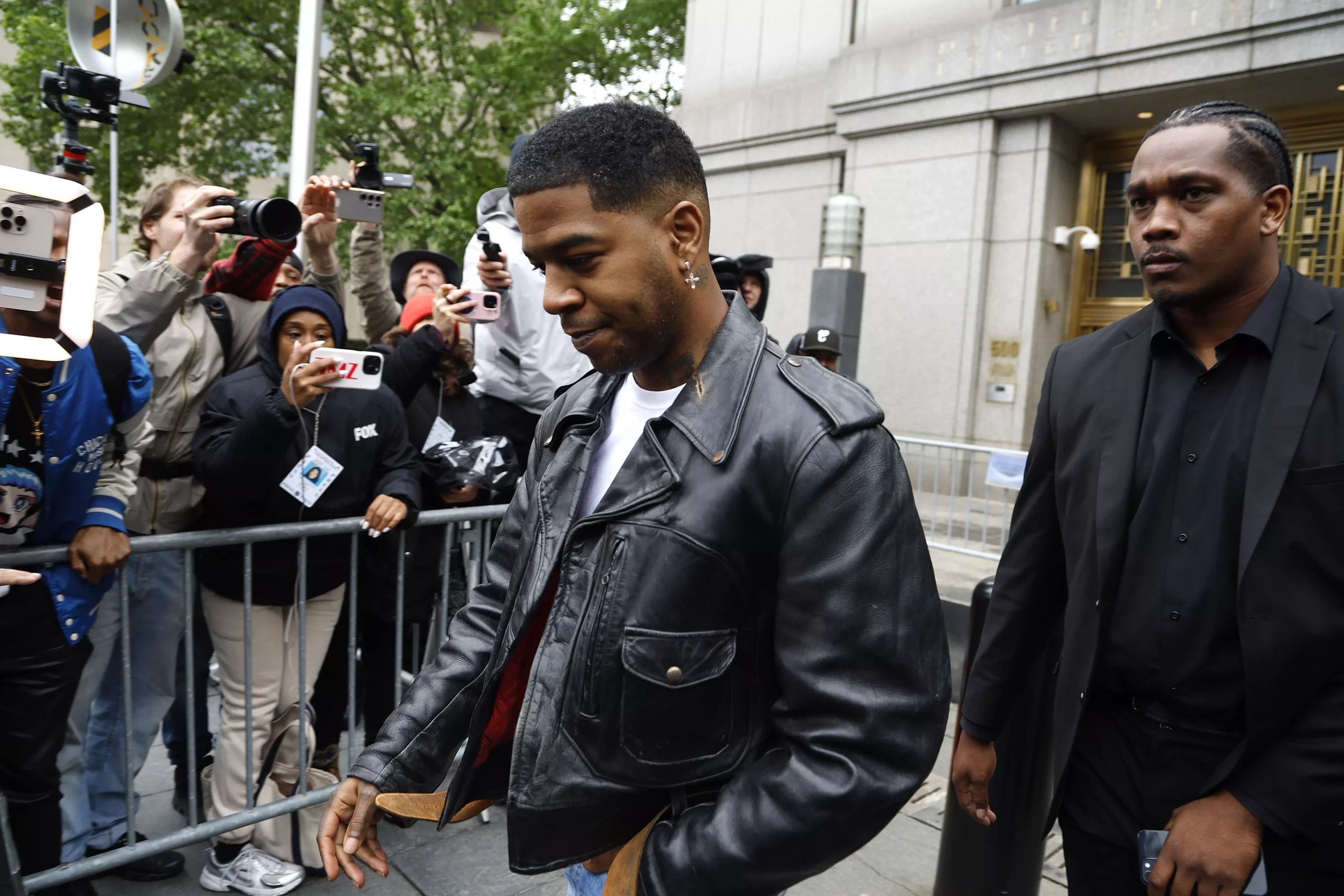 Kid Cudi dice: Se dice que Diddy ha acariciado su