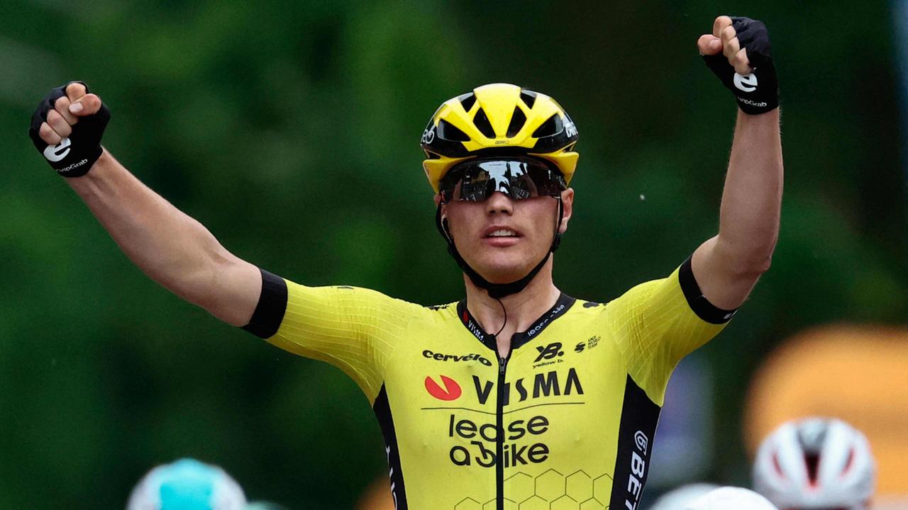 Kooij prevalece en el sprint masivo