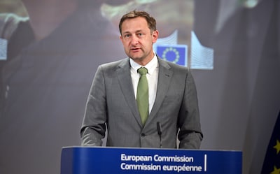 La Comisión Europea propone a los agricultores de relajación: menos