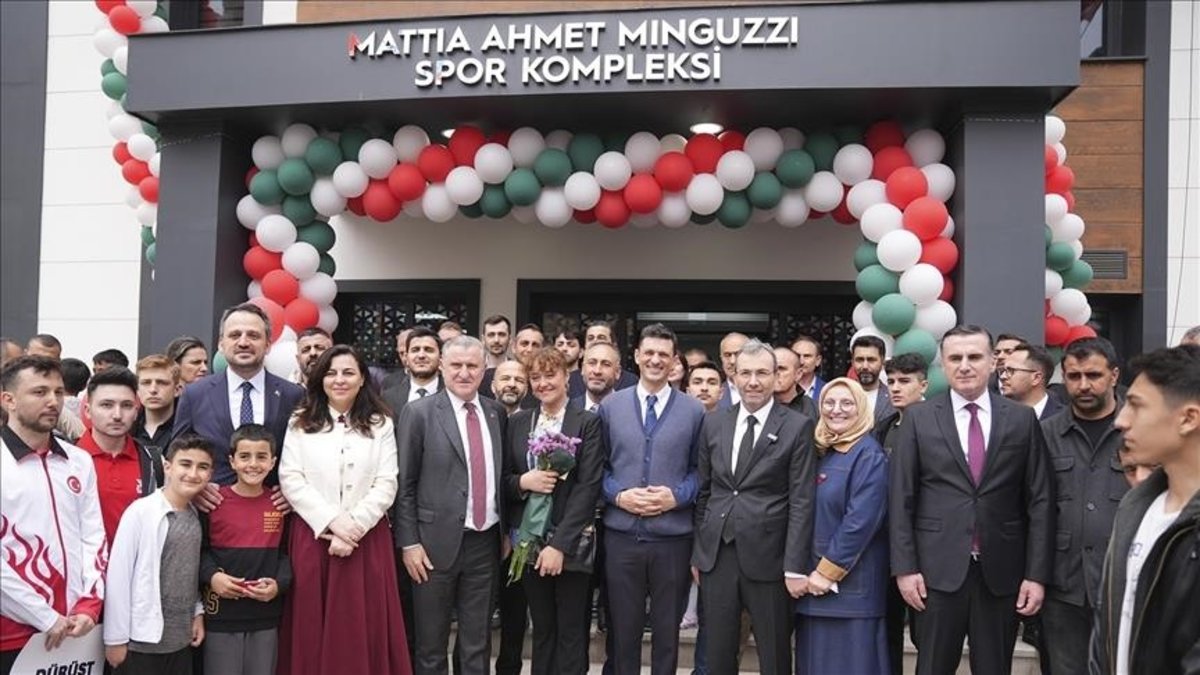 La apertura de la instalación deportiva de Ahmet Minguzzi tuvo