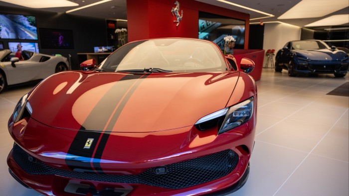 La demanda de superdeportivos de Ferrari en EE. UU. Sigue