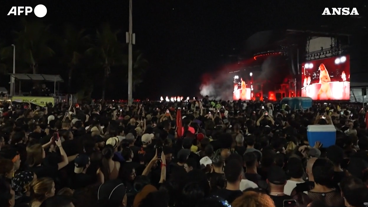 La estrella del pop ha regresado a Brasil después de