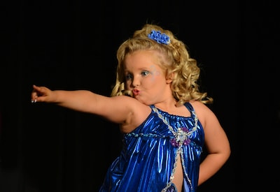 La ex estrella infantil Honey Boo Boo dice que apenas