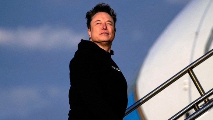 La mitad de un almizcle de Elon sigue siendo mejor