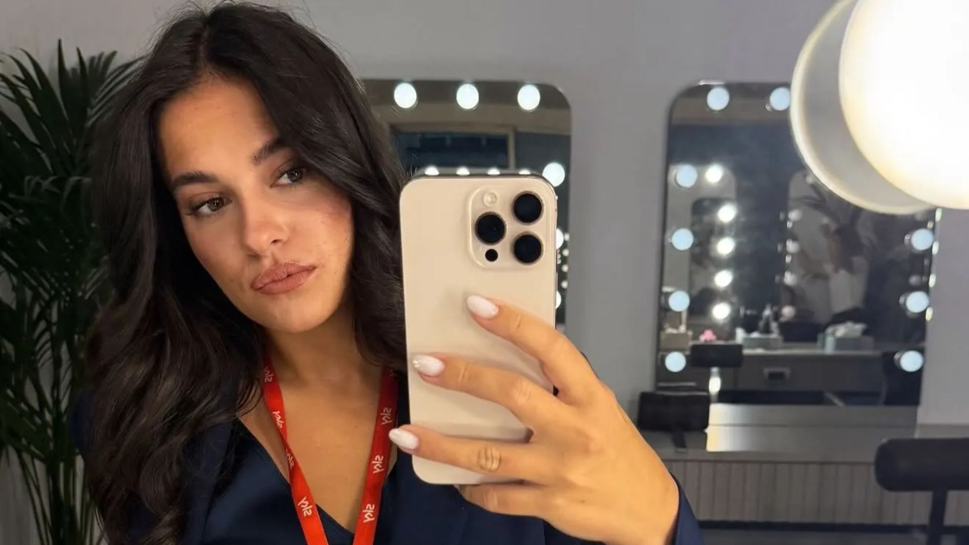La modelo ex de James Argent, ex trabajo de televisión,