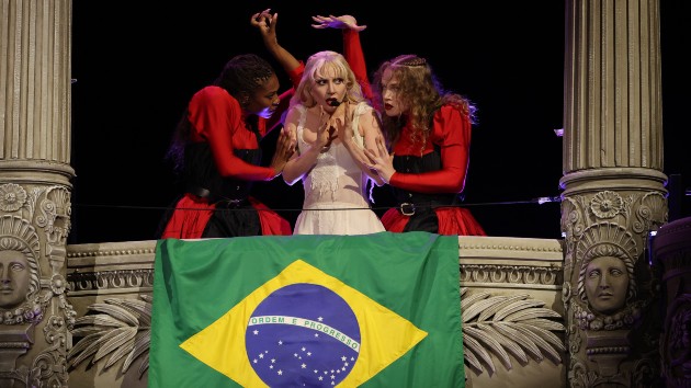 Lady Gaga establece un récord en Brasil, jugando por 2.5