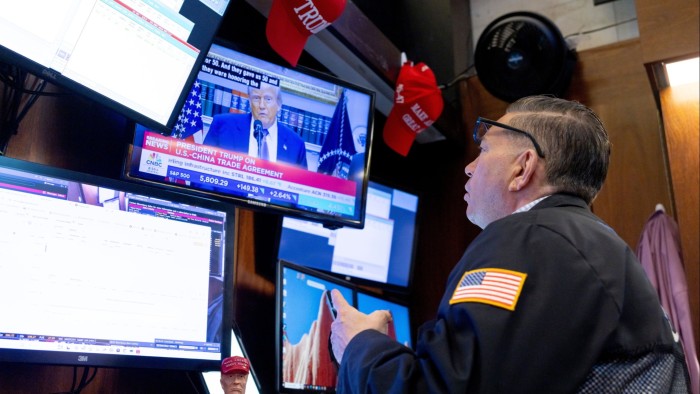 Las existencias de Wall Street se elevan en el reasador