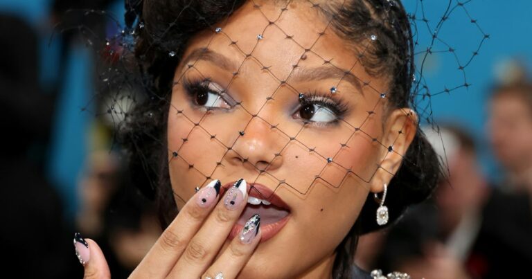 Las mejores uñas de celebridades en la Gala Met 2025