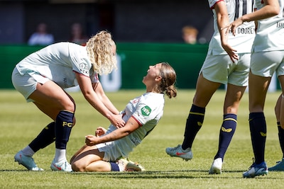 Las mujeres FC Twente Knock PSV en la final de