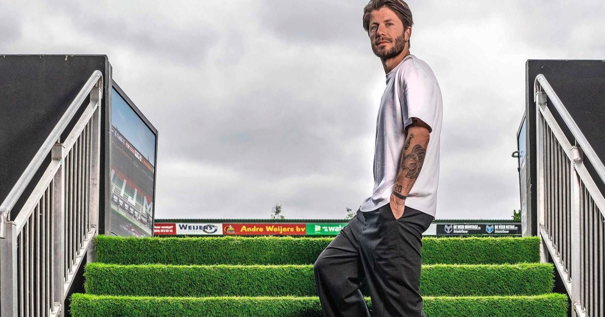 Lasse Schöne (38), el hombre del tiro libre, se despide