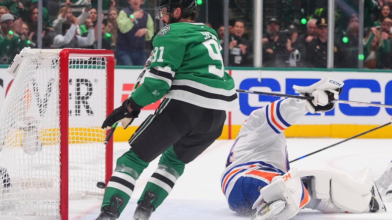 Liderar el jugador de Oilers con las estrellas de Dallas