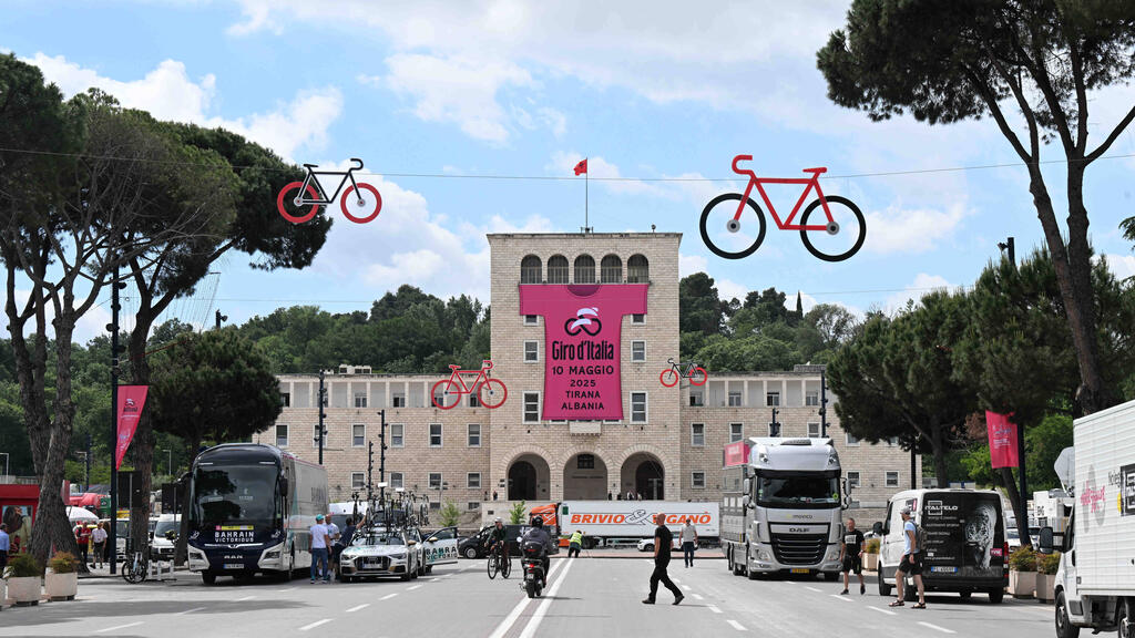 Live: apasionante Giro comienza en Albania