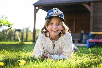 Lori, de 9 años, luchó contra un tumor cerebral durante