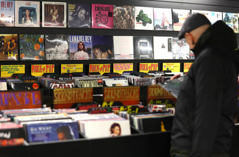 Los 10 momentos de vinilo más hermosos en películas