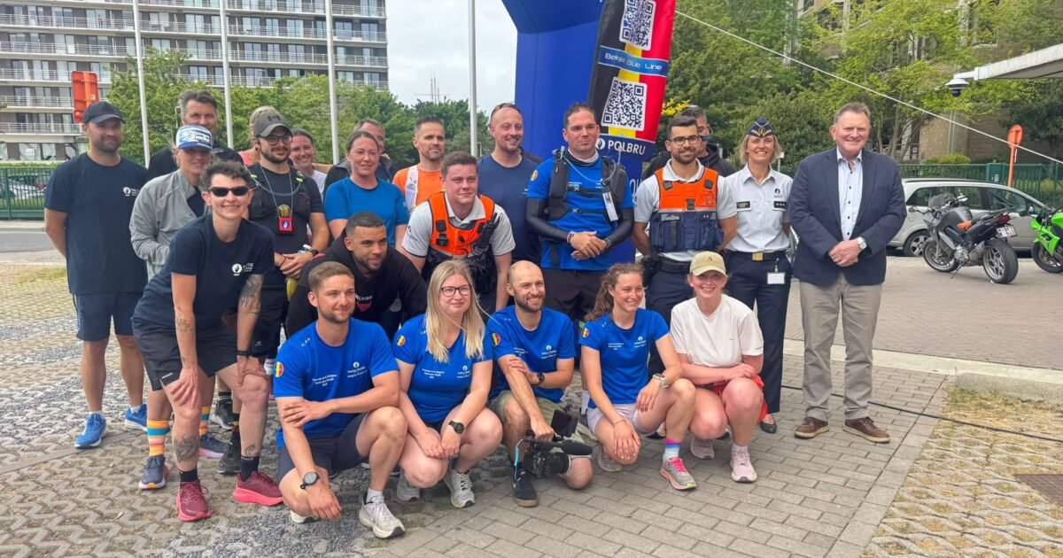Los agentes de Bruselas caminan de Arlon a Ostend como