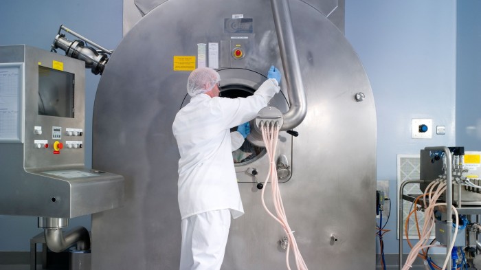 Los grupos estadounidenses corrieron para almacenar productos farmacéuticos antes de