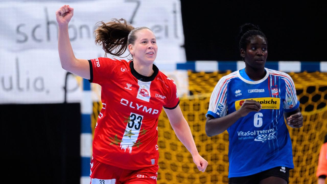 Los jugadores de balonmano de HB Ludwigsburg celebran el campeonato