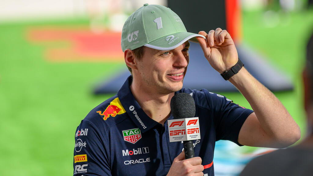 Max Verstappen desempaqueta a través de Padre-Joys