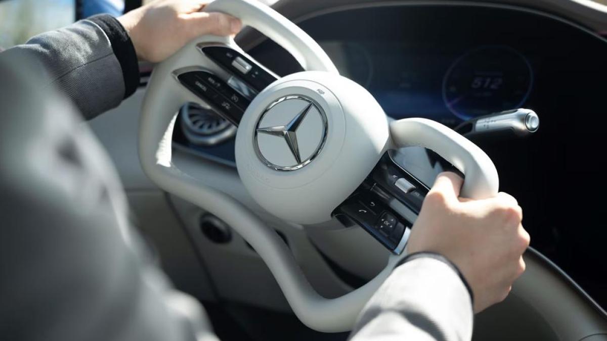 Mercedes, el volante en forma de cloche llega desde 2026