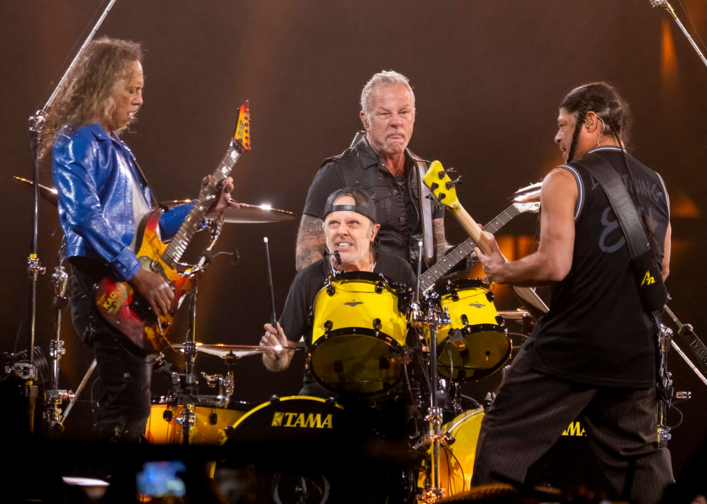 Metallica: doble terremoto en "Enter Sandman"
