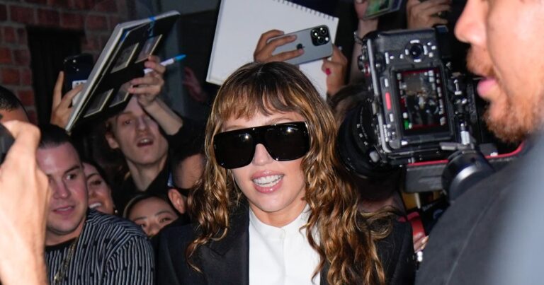 Miley Cyrus está tomando notas de Sabrina Carpenter & Chappell