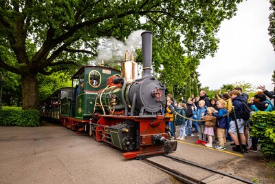 Mirar. El antiguo tren de vapor de Efteling ya no