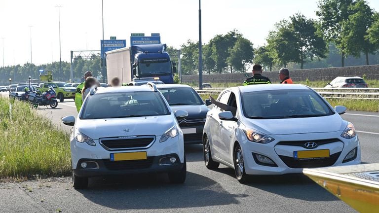 Cuatro autos chocaron en la A58 entre Breda y Etten-Leur (Foto: Perry Roovers/Press Bureau Heitink).