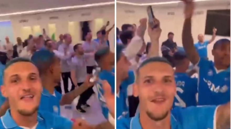 Nápoles, los jugadores se desataron en el vestuario en las