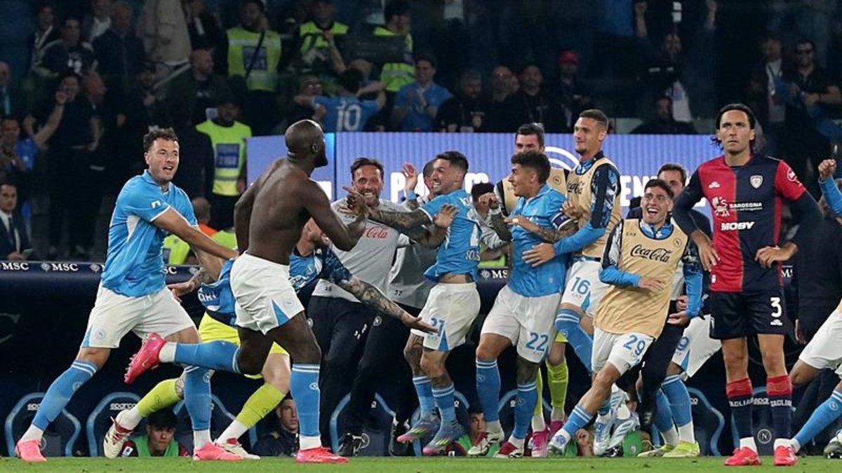 Napoli 2-0 Cagliari (Resumen del resultado del partido) Italia Serie