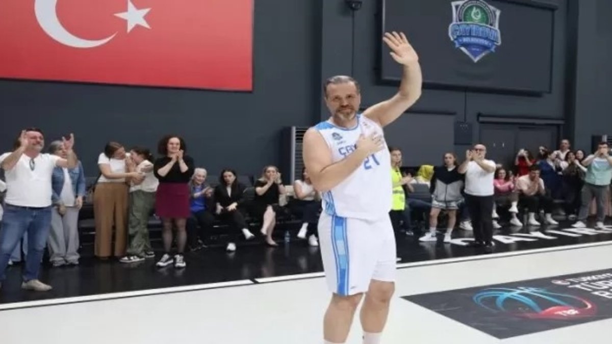 Oğuz Savaş terminó su carrera profesional de baloncesto
