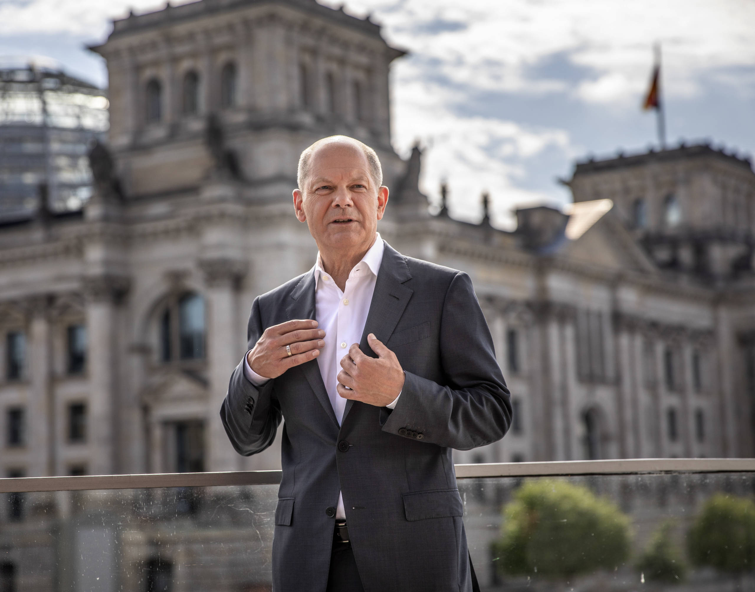 Olaf Scholz: Hay Beatles, Bach y Aretha para el Zapfentreich