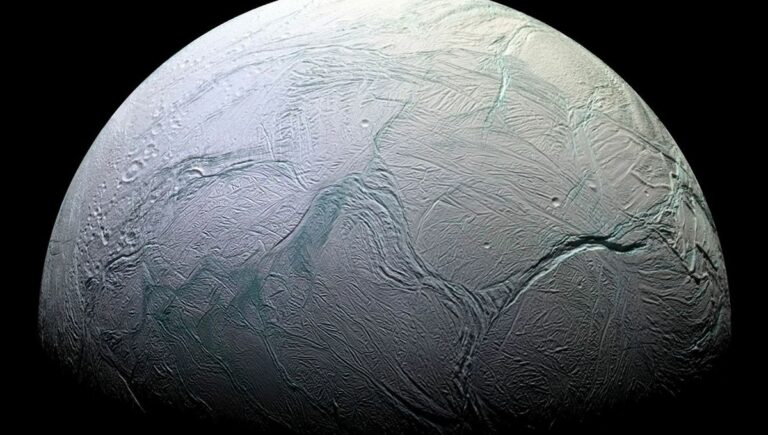 Olviden la terraformación de Marte, los científicos proponen inyectar vida