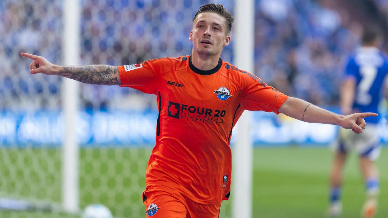 Paderborn ejerce presión sobre Hamburgo y Colonia