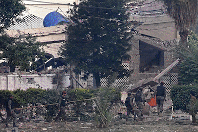 Países vecinos India y Pakistán se bombardean: docenas de bajas