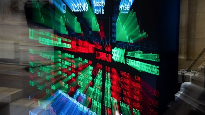 Pequeños bancos de combustible de combustible en ofertas de Spac