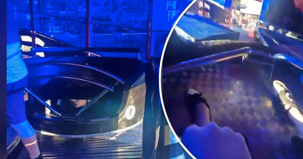 Pesado: carro con niños disparos libres de atracción de recinto