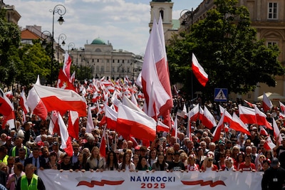 Polonia sale a las calles para candidatos presidenciales